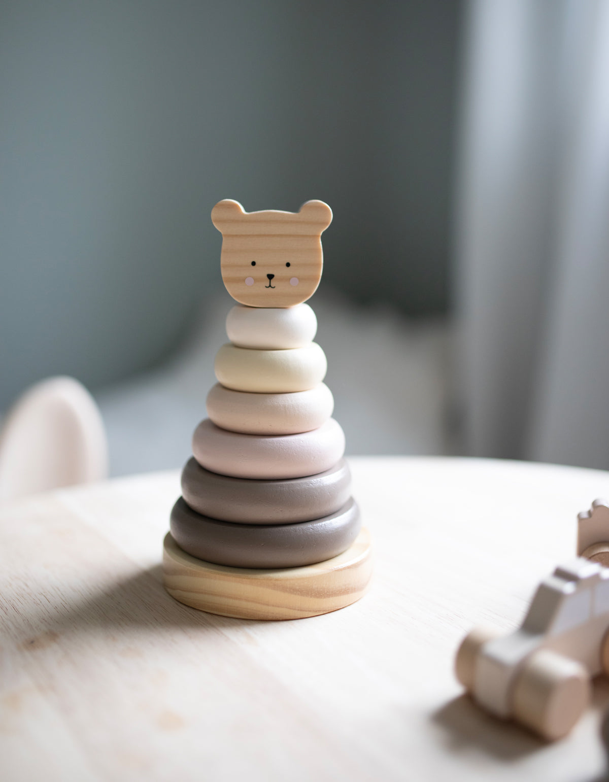 Stapelturm aus Holz personalisiert mit Name und Geburtsdaten Baby Geschenk Steckspiel Stapelringe graviert Bär Natur