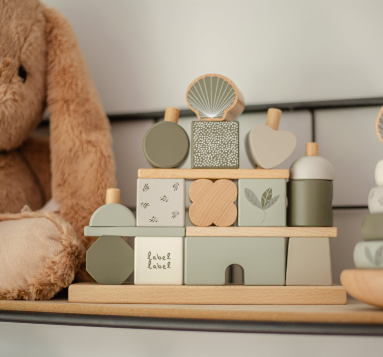 Steckspiel Haus olive personalisiert mit Name und Geburtsdaten Baby Geschenk mit Gravur