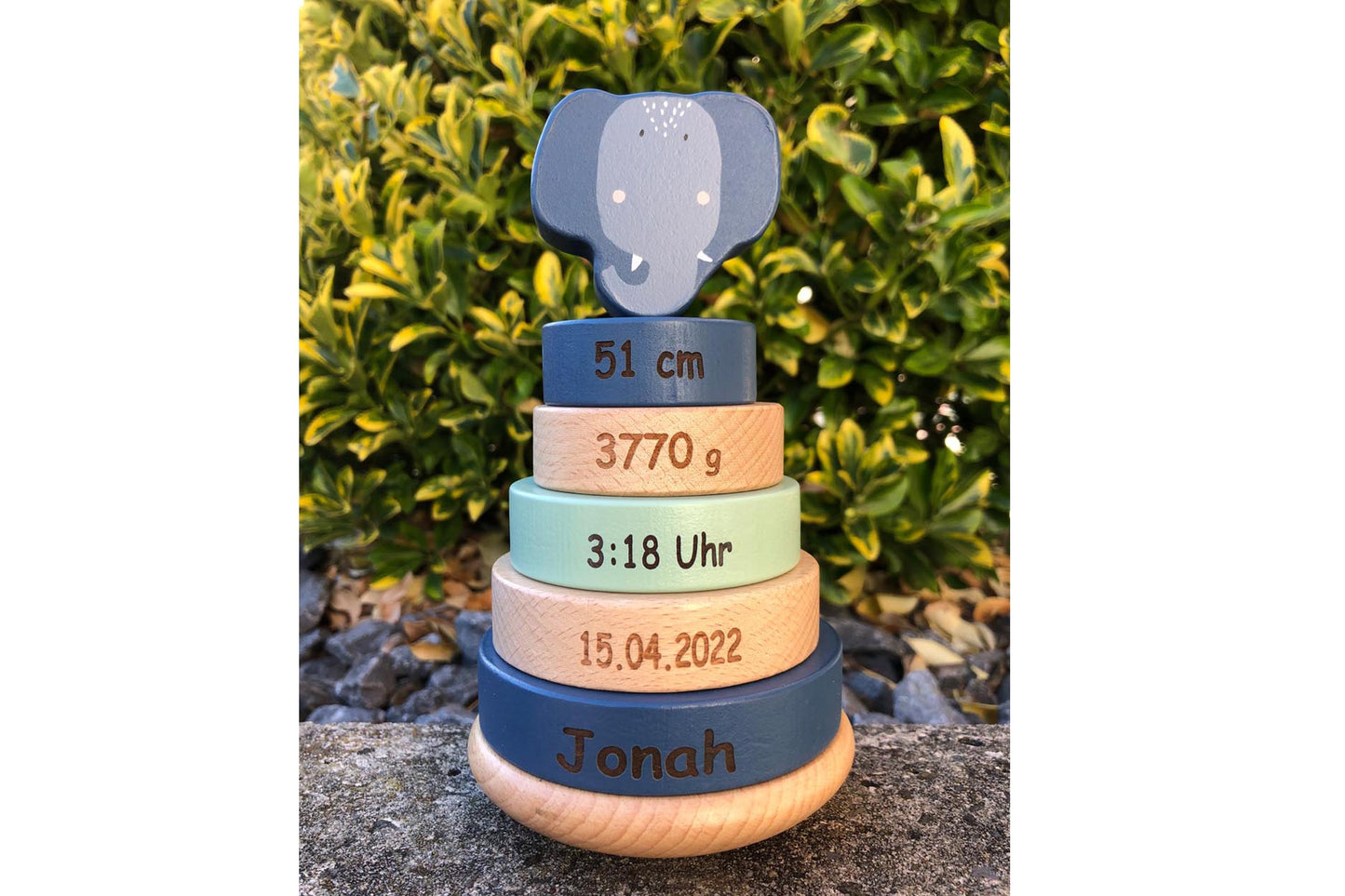 Personalisierter Stapelturm aus Holz von Trixie mit Namen und Geburtsdaten graviert Geburtsgeschenk Elefant