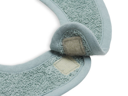 Lätzchen für Babys mit Name bestickt weicher Frottee aus 100% Baumwolle Babylätzchen 38cm lang helles grün