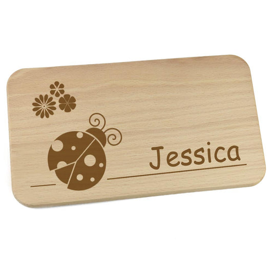 Personalisiertes Frühstücksbrettchen aus Holz mit Motiv und Name graviert Motiv Marienkäfer