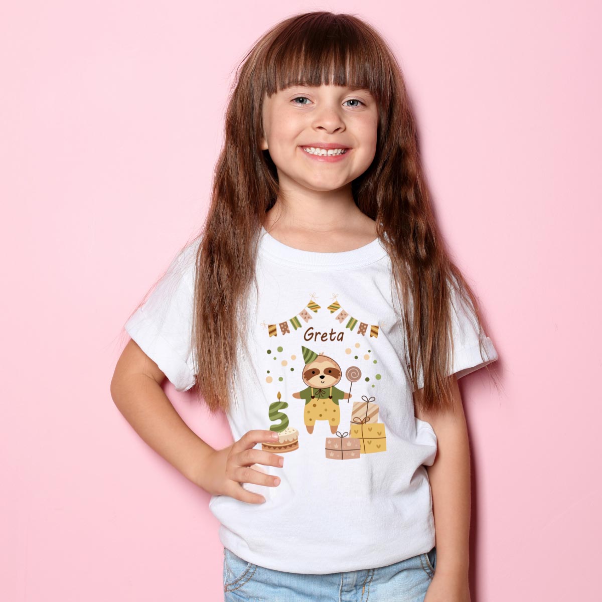 Kinder T-Shirt zum Geburtstag mit Faultiermotiv, personalisiert mit Wunschname und Zahl, Geburtstagsshirt aus Baumwolle