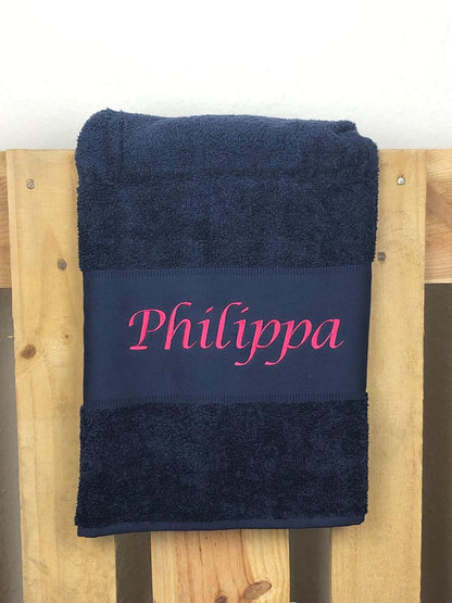 Handtuch Badetuch Badehandtuch aus 100% Baumwolle mit Namen personalisiert Bestickt Dunkelblau