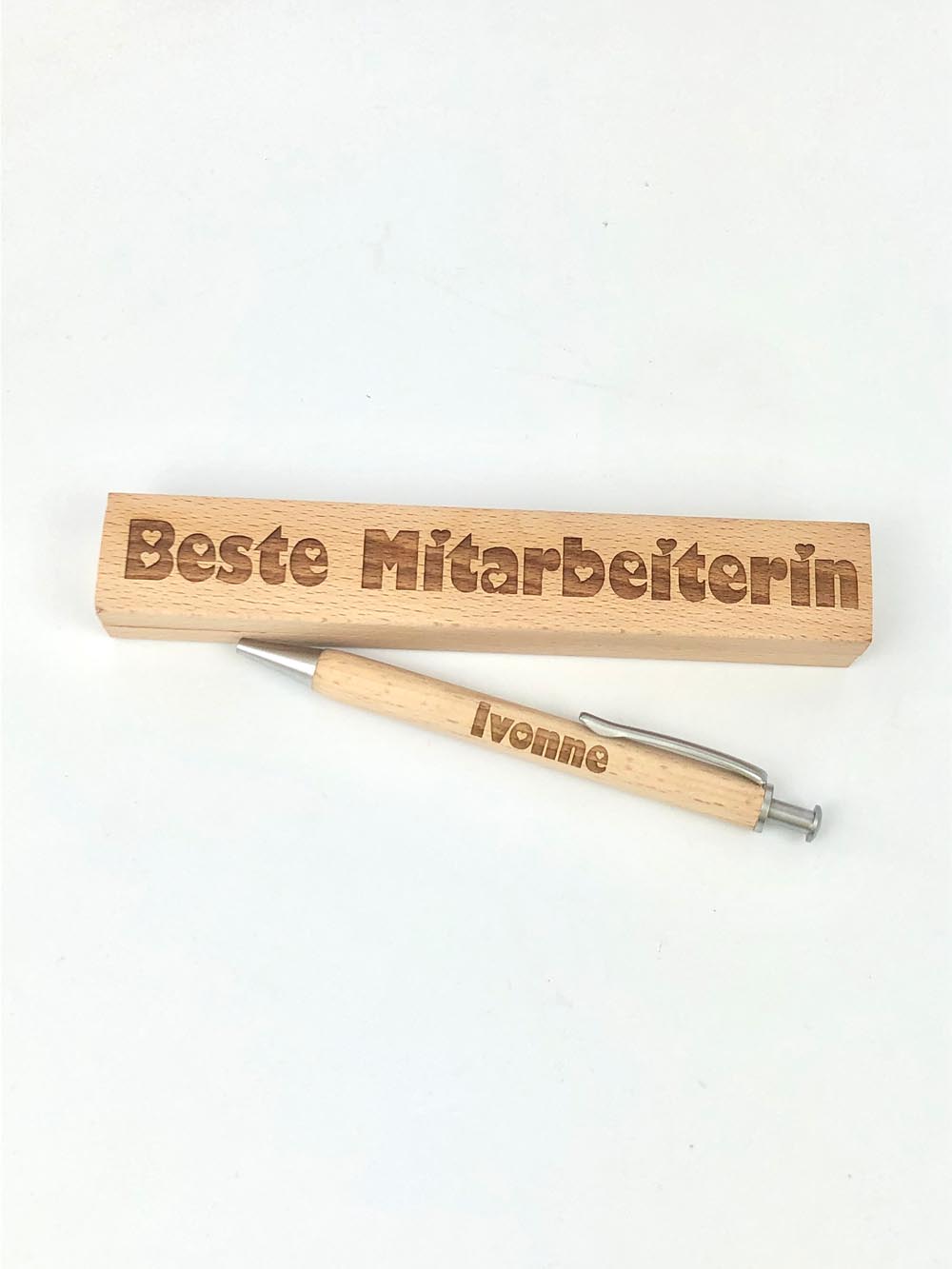 Kugelschreiber mit Name graviert aus Holz Wunschname oder Wunschtext als Geschenk Kugelschreiber und Holzbox graviert