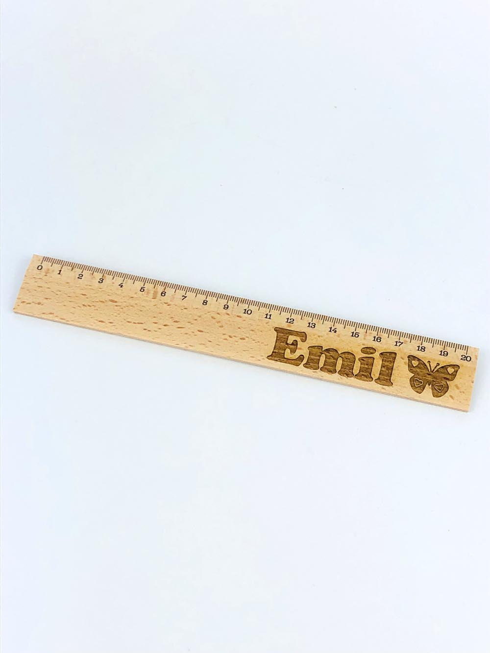 Personalisiertes Lineal zur Einschulung mit Name & Motiv graviert - 20cm Holzlineal Geschenk für Schulanfänger Schmetterling