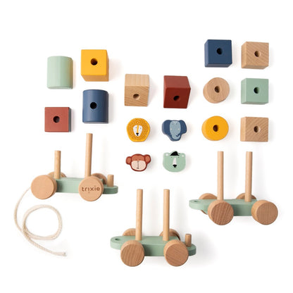 Personalisierter Holzzug mit Tieren von Trixie Holz Eisenbahn mit Namen und Geburtsdaten graviert Babygeschenk