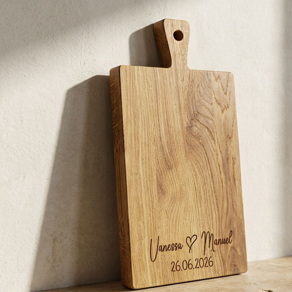 Personalisiertes Schneidebrett aus Eichenholz, Gravur mit Namen & Datum, 40x20x2 cm, Hochzeitsgeschenk für Brautpaar
