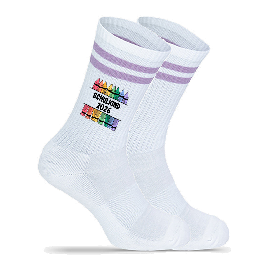 Kindersocken lila zur Einschulung, Tennissocken mit Aufdruck Schulkind 2026, Motiv Stifte