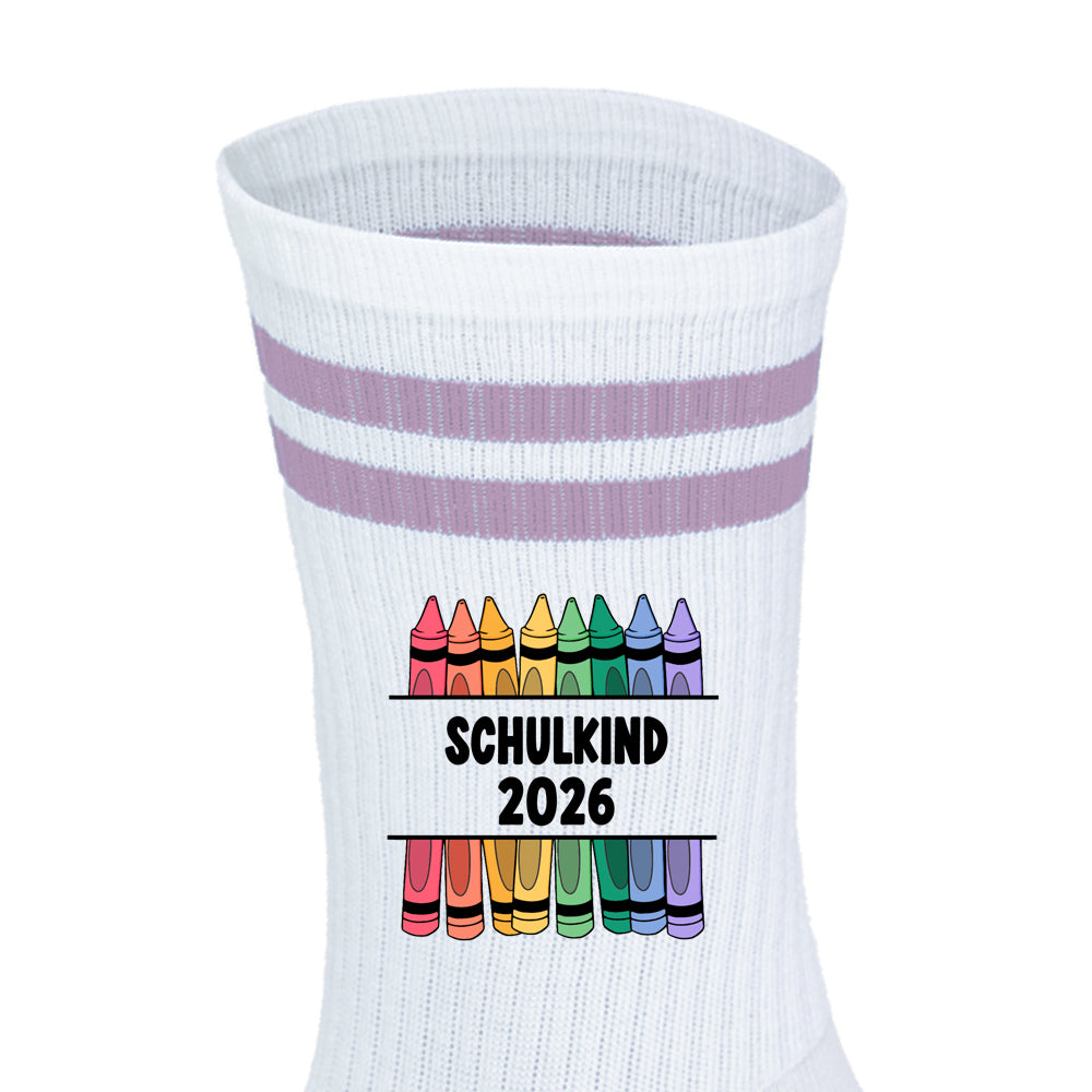 Kindersocken lila zur Einschulung, Tennissocken mit Aufdruck Schulkind 2026, Motiv Stifte