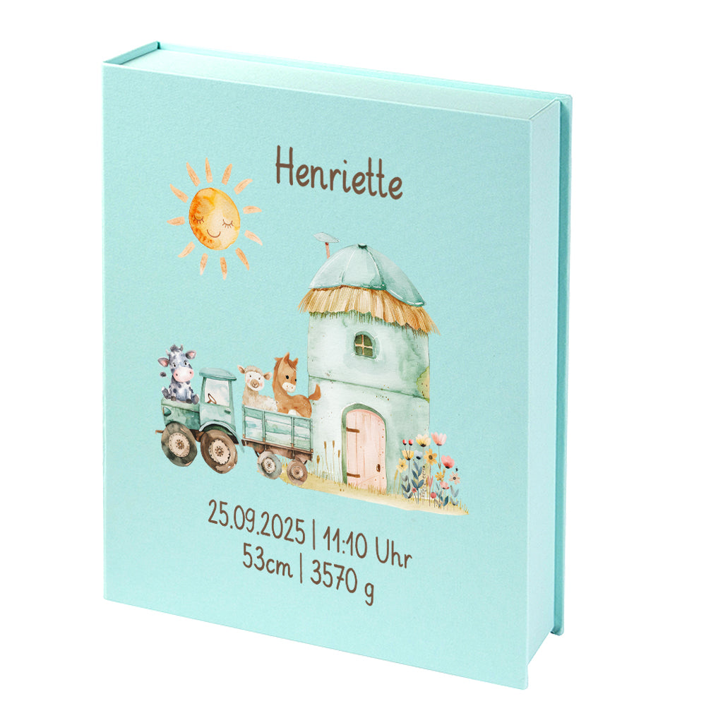 Personalisierte Baby Erinnerungsbox, Bauernhof Design mit Traktor, 33x24cm, Geburtsgeschenk mit Name und Geburtsdaten