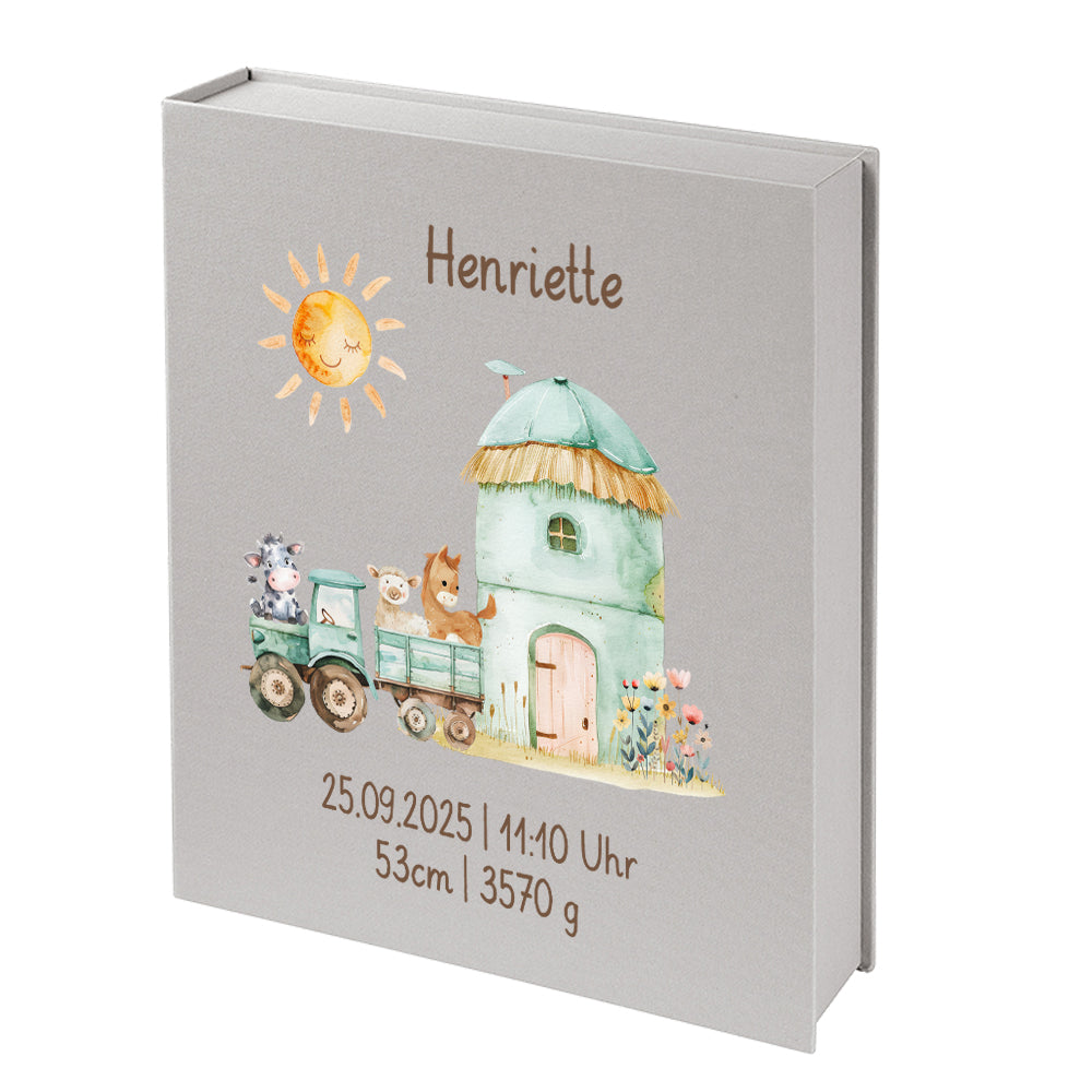 Personalisierte Baby Erinnerungsbox, Bauernhof Design mit Traktor, 33x24cm, Geburtsgeschenk mit Name und Geburtsdaten