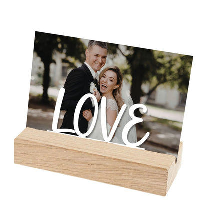 Personalisierter Fotohalter mit 3D-Acrylschrift, Eichenholz, Gravur, Hochzeitsgeschenk für Paare, Geschenk Pärchen