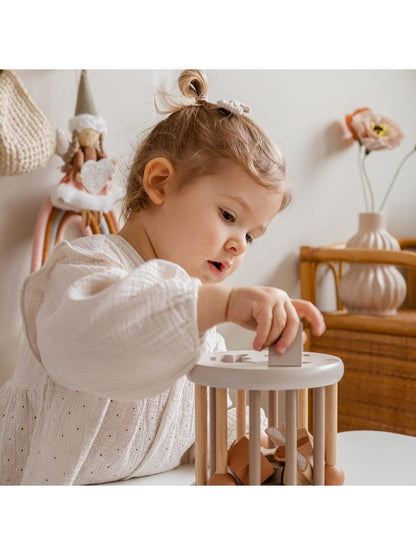 Sortierspiel aus Holz personalisiert mit Name Sortierbox Steckspiel ab 12 Monate Geschenk zur Geburt beige