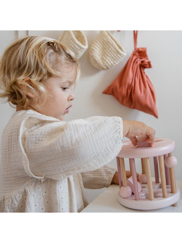 Sortierspiel aus Holz personalisiert mit Name Sortierbox Steckspiel ab 12 Monate Geschenk zur Geburt rosa