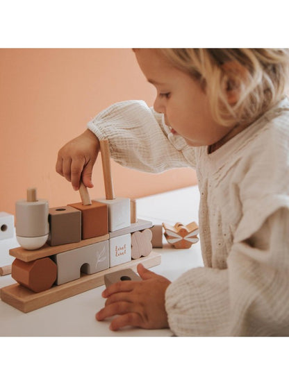 Steckspiel Haus beige personalisiert mit Name und Geburtsdaten Baby Geschenk mit Gravur