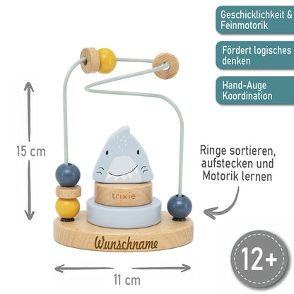 Trixie Mini Motorikschleife aus Holz PERSONALISIERT Steckspiel mit Namen graviert Geschenk zur Geburt Hai