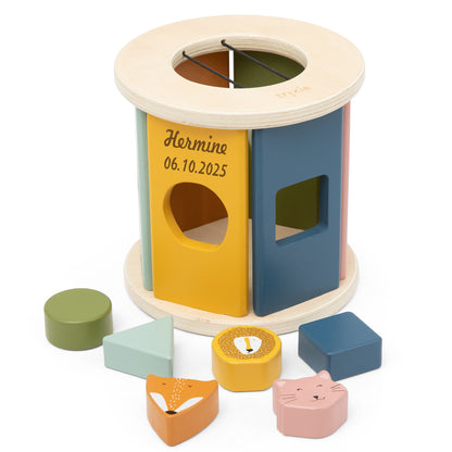 Holz Sortierspiel Rolle personalisiert, Trixie Steckspiel mit Tiergesichtern und geometrischen Formen, Lernspielzeug für Babys