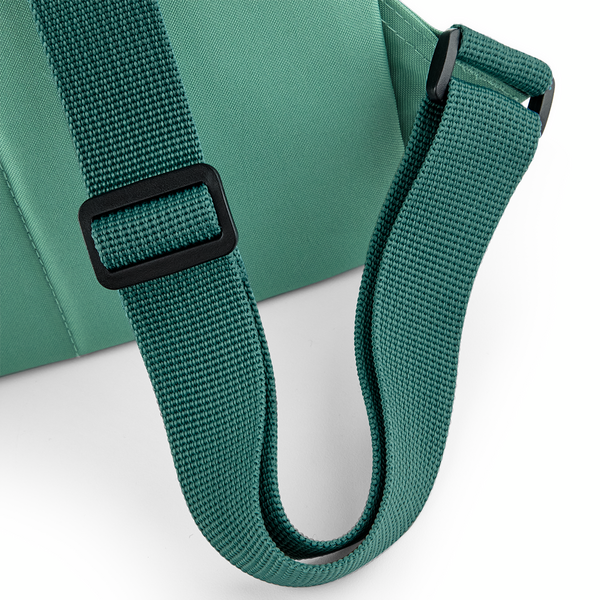 Rucksack mit Name bestickt Rolltop für Kinder und Erwachsene verstellbare Schultergurte 100% Recycled Polyester burgundy